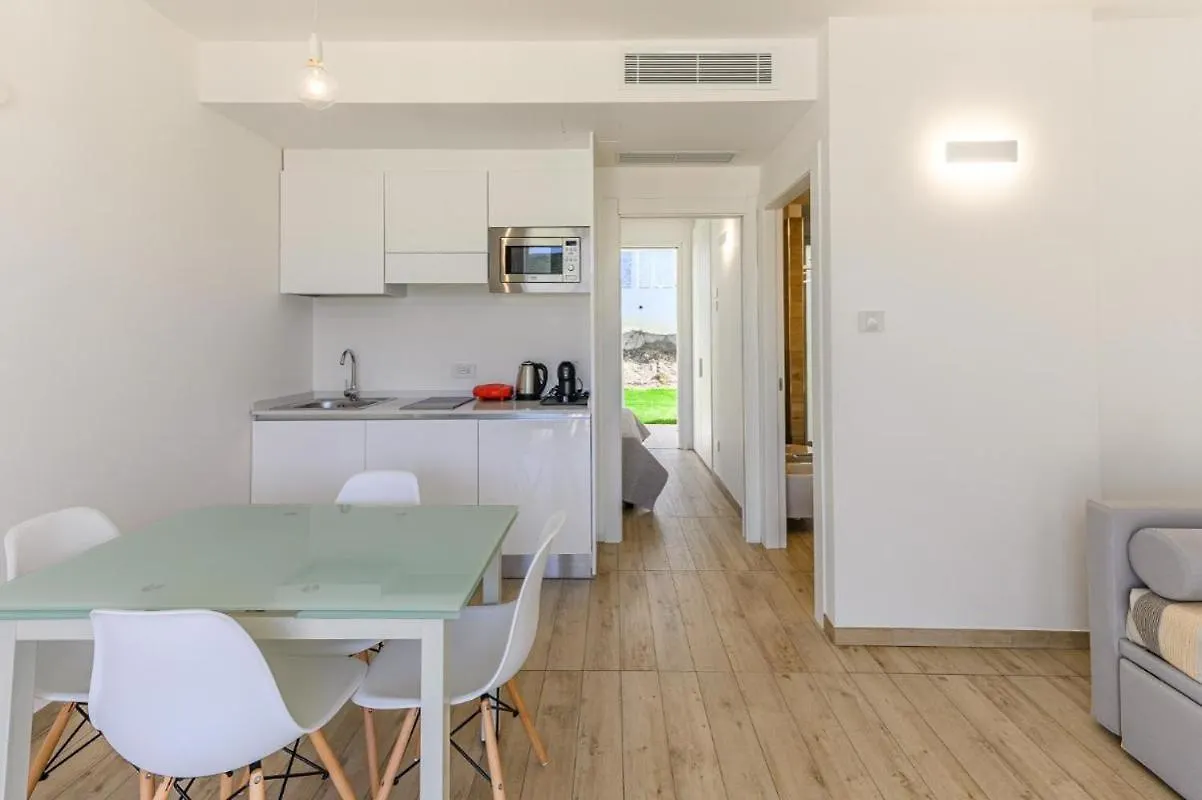 Stunning Capo Falcone Charming Apartments 1 Bedroom Apt Sleeps 4 Stintino İtalya